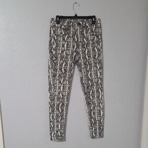 Wild Fable Black and White Snake Print Skinny Pants